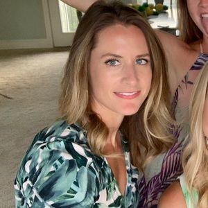 Meet your Posher, Hallie